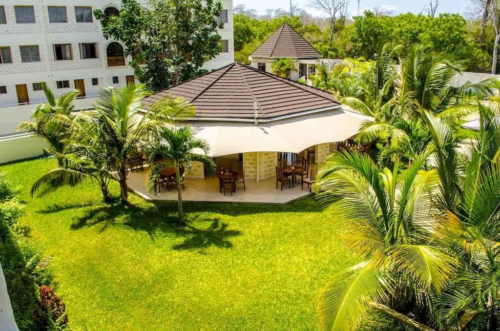Lotfa Resort Diani เดียนีบีช ภายนอก รูปภาพ