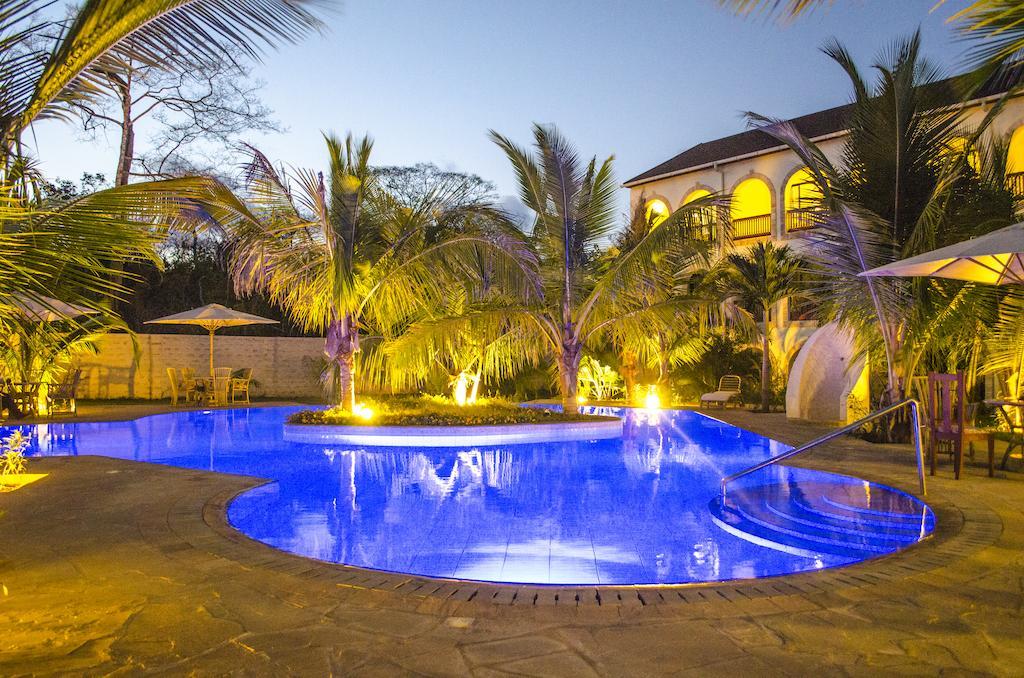 Lotfa Resort Diani เดียนีบีช ภายนอก รูปภาพ